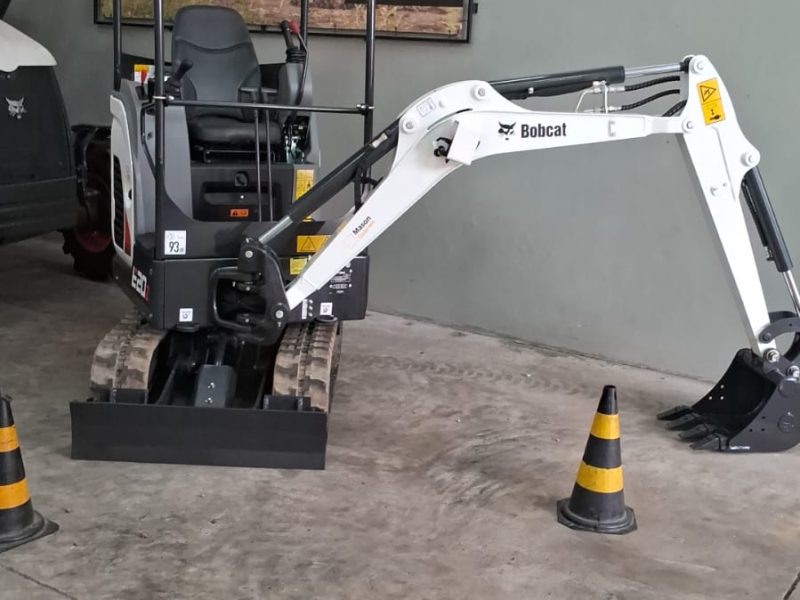 Miniescavadeira Bobcat E20z 2024 Andaluga